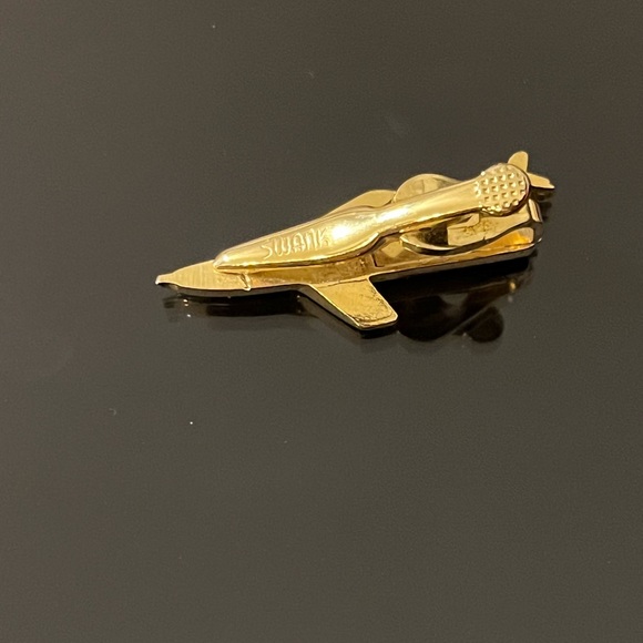 SWANK Vintage Gold Tone Airplane Tie Clip - Picture 2 of 9